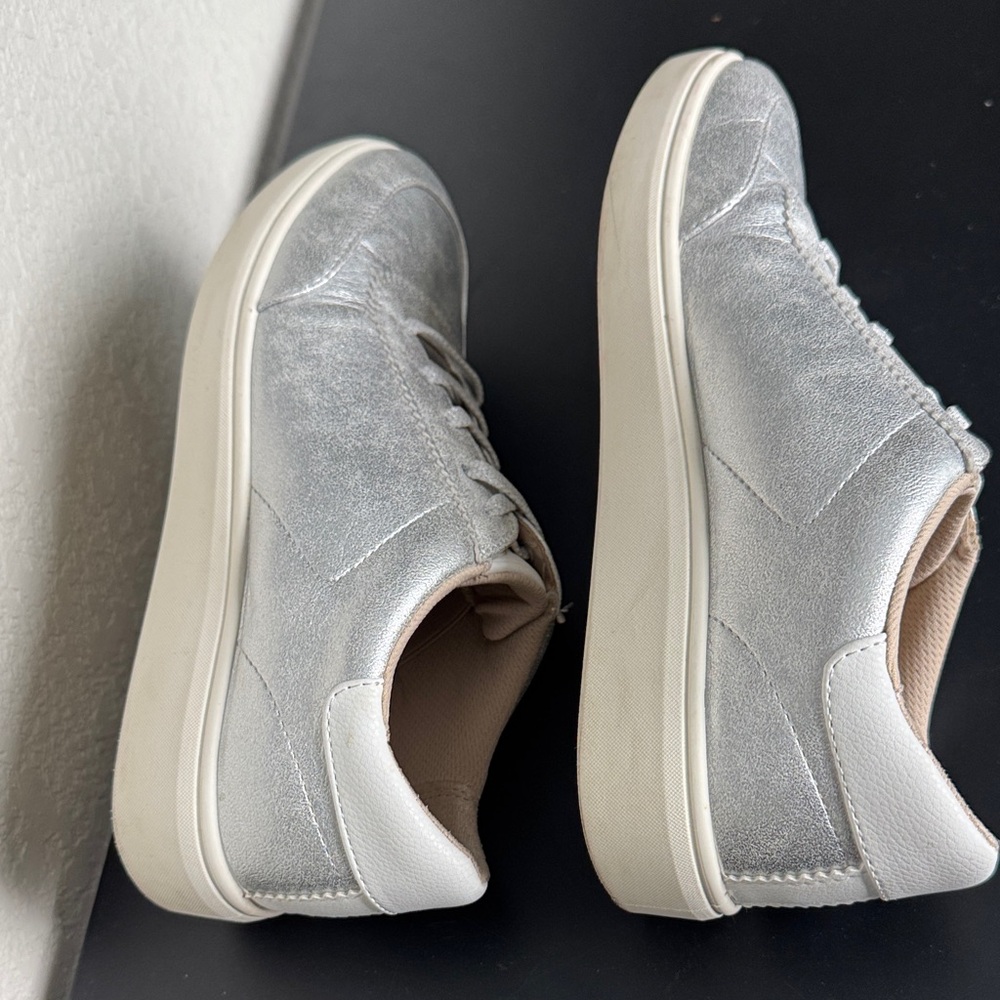Life Stride Silver and White Women's Sneakers - Picture 5 of 5
